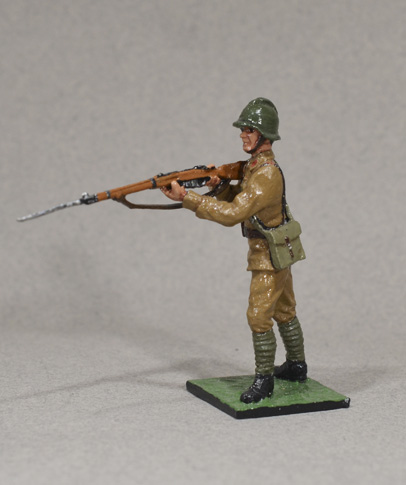 Aly 005 rusian soldier ww II 1/35 made in spain ALYMER